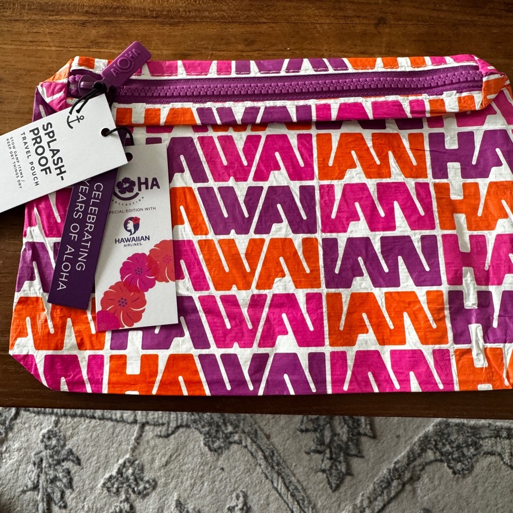 Aloha Collection x Hawaiian Airlines Small Pouch